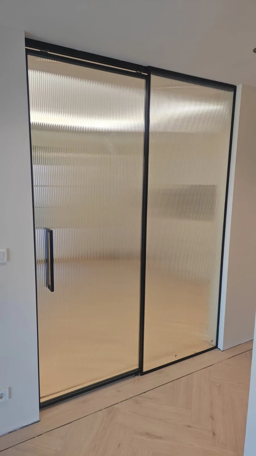 Banded Slide Door View 3